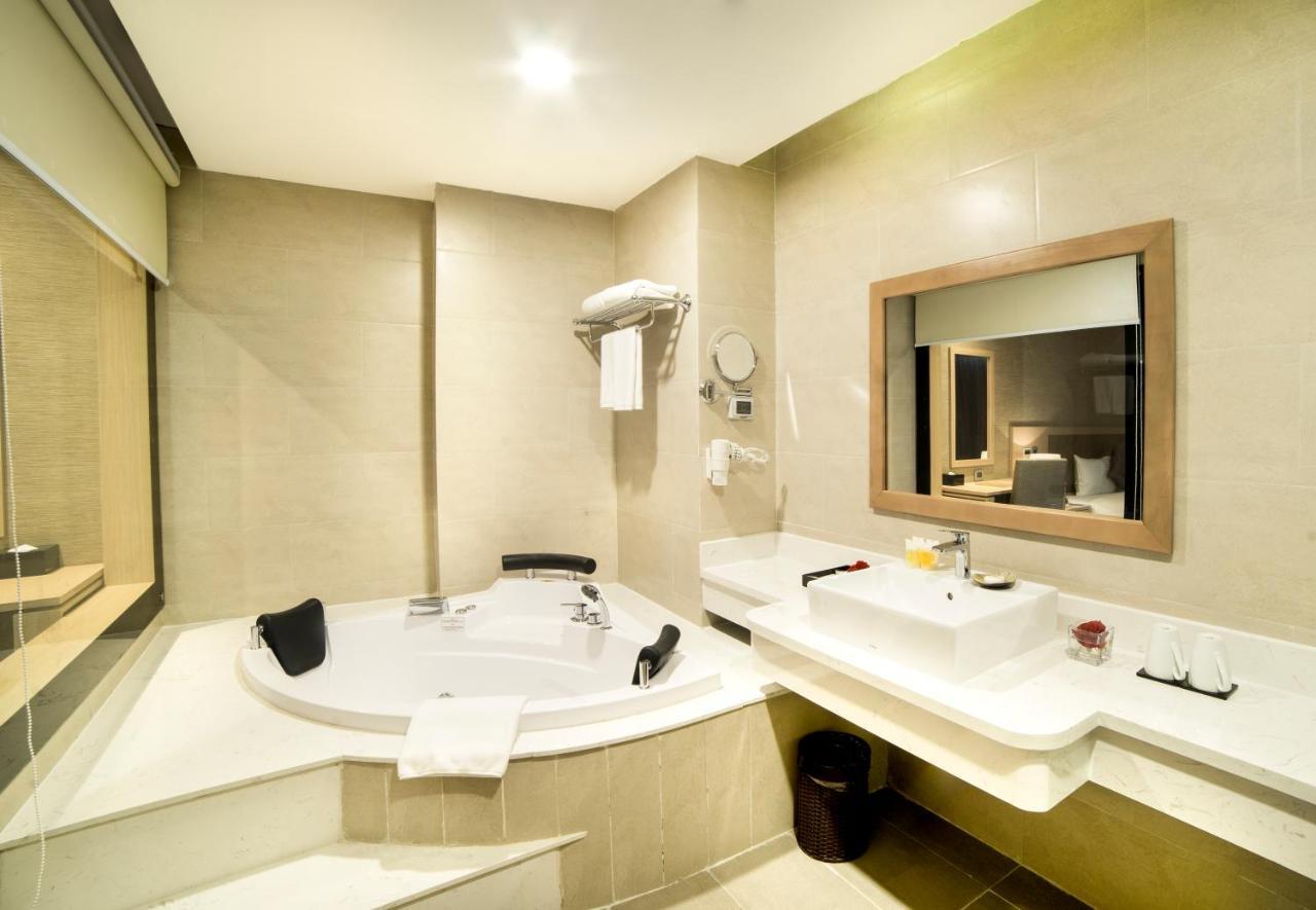 Muong Thanh Luxury Vientiane Hotel Extérieur photo