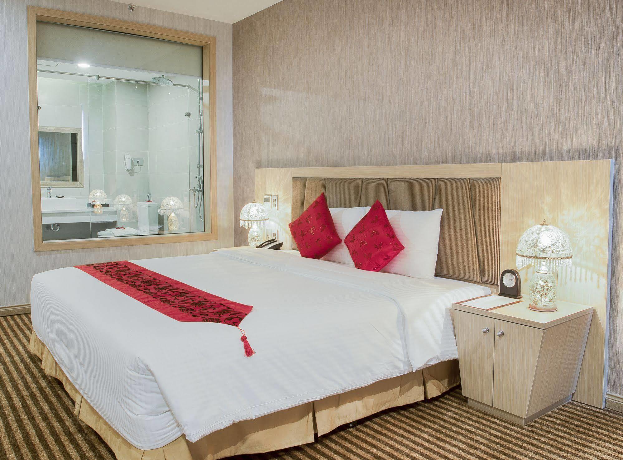 Muong Thanh Luxury Vientiane Hotel Extérieur photo
