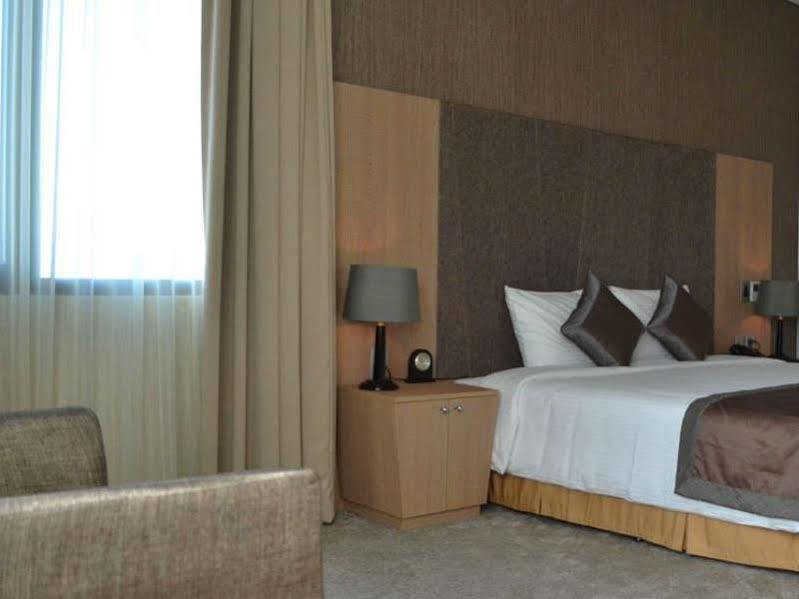 Muong Thanh Luxury Vientiane Hotel Extérieur photo